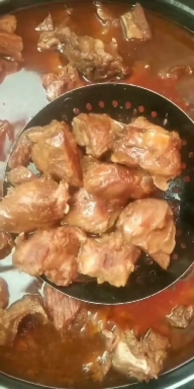 牛碎肉，纯干无水，块大，最小块3两以上，大的六七两