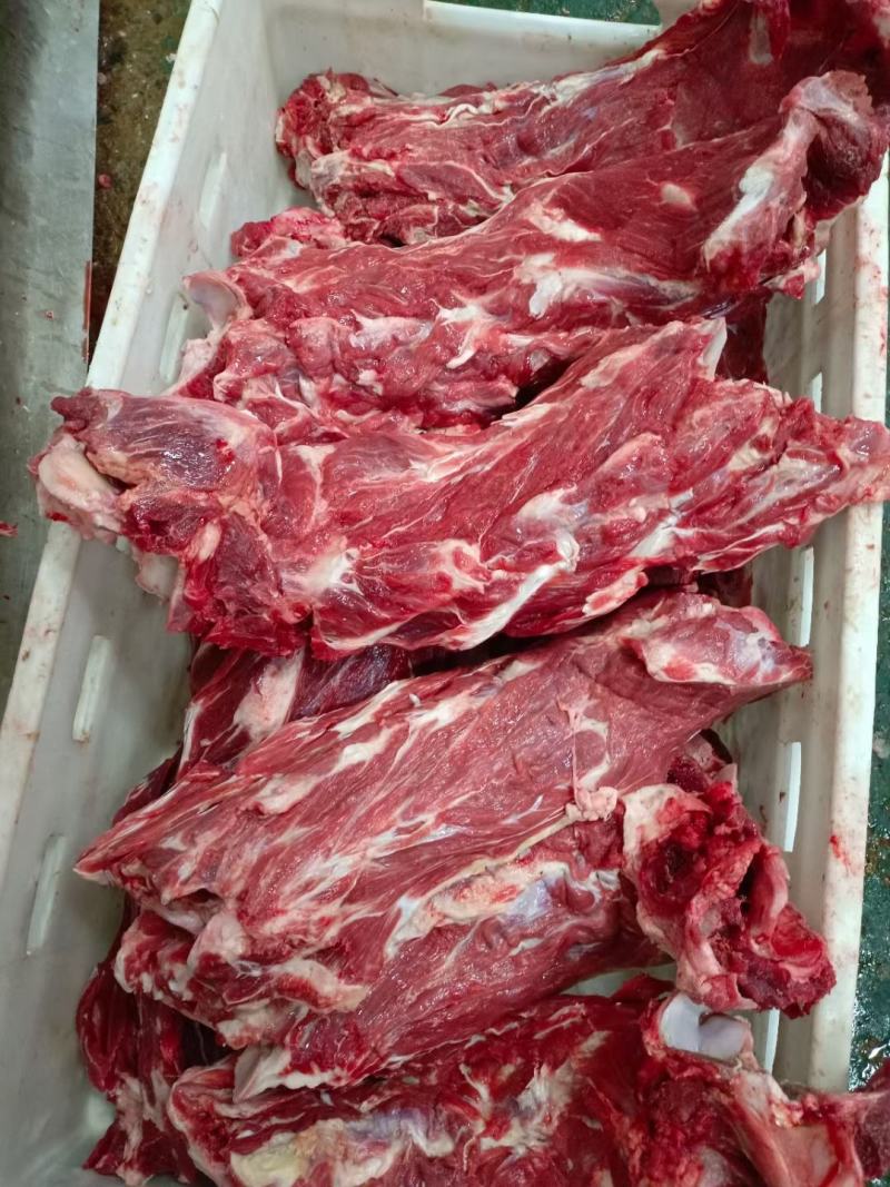 国产多肉牛脖骨一分钱一分货，包你物有所值。