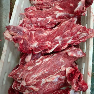 国产多肉牛脖骨一分钱一分货，包你物有所值。