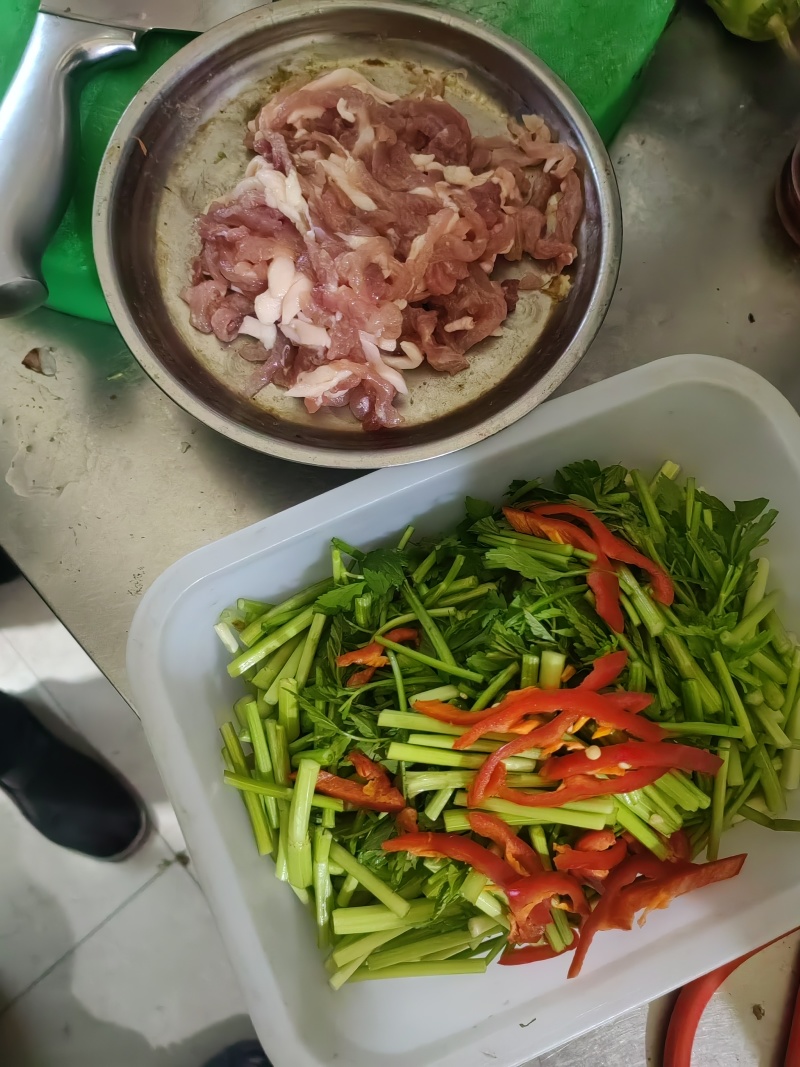 叶菜类/芹菜/水芹/江苏宿迁产地直供对接批发代收代卖