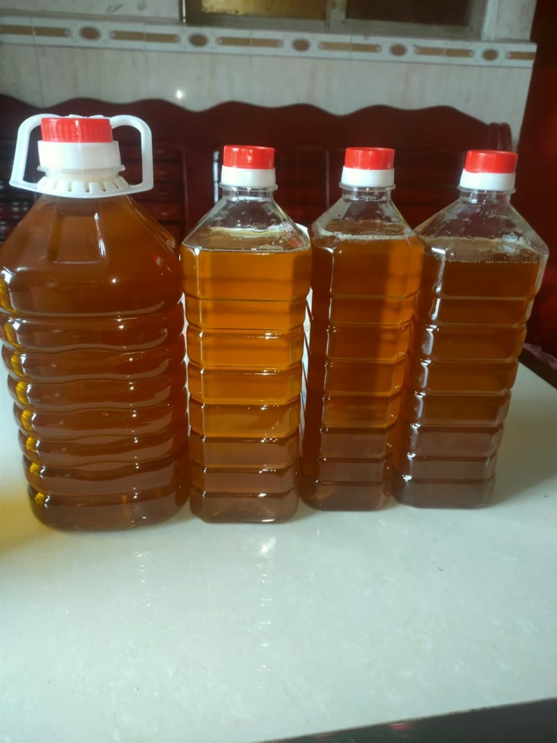 【茶油】广西茶油/自家种植/冷榨/有几千斤/有需要联系