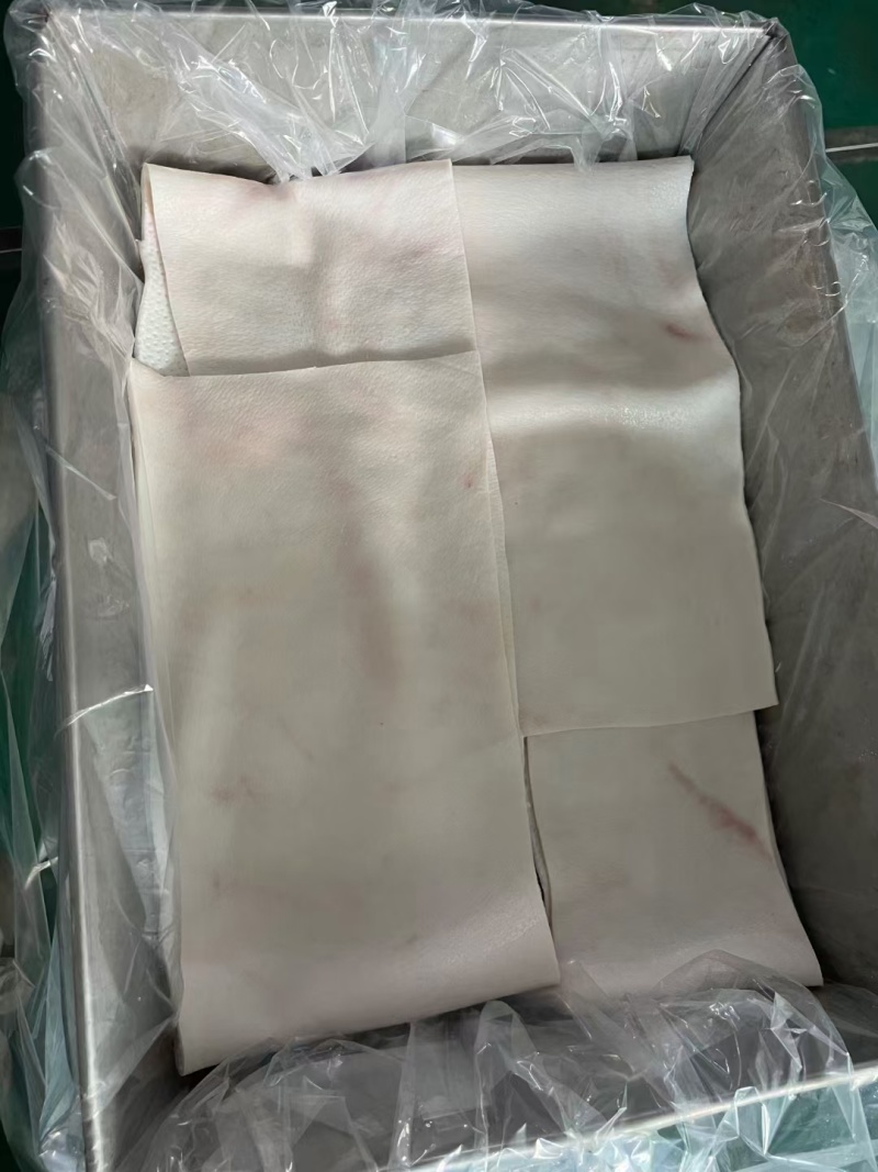 脊皮大量批发肥猪脊皮，工厂直发，量大来谈