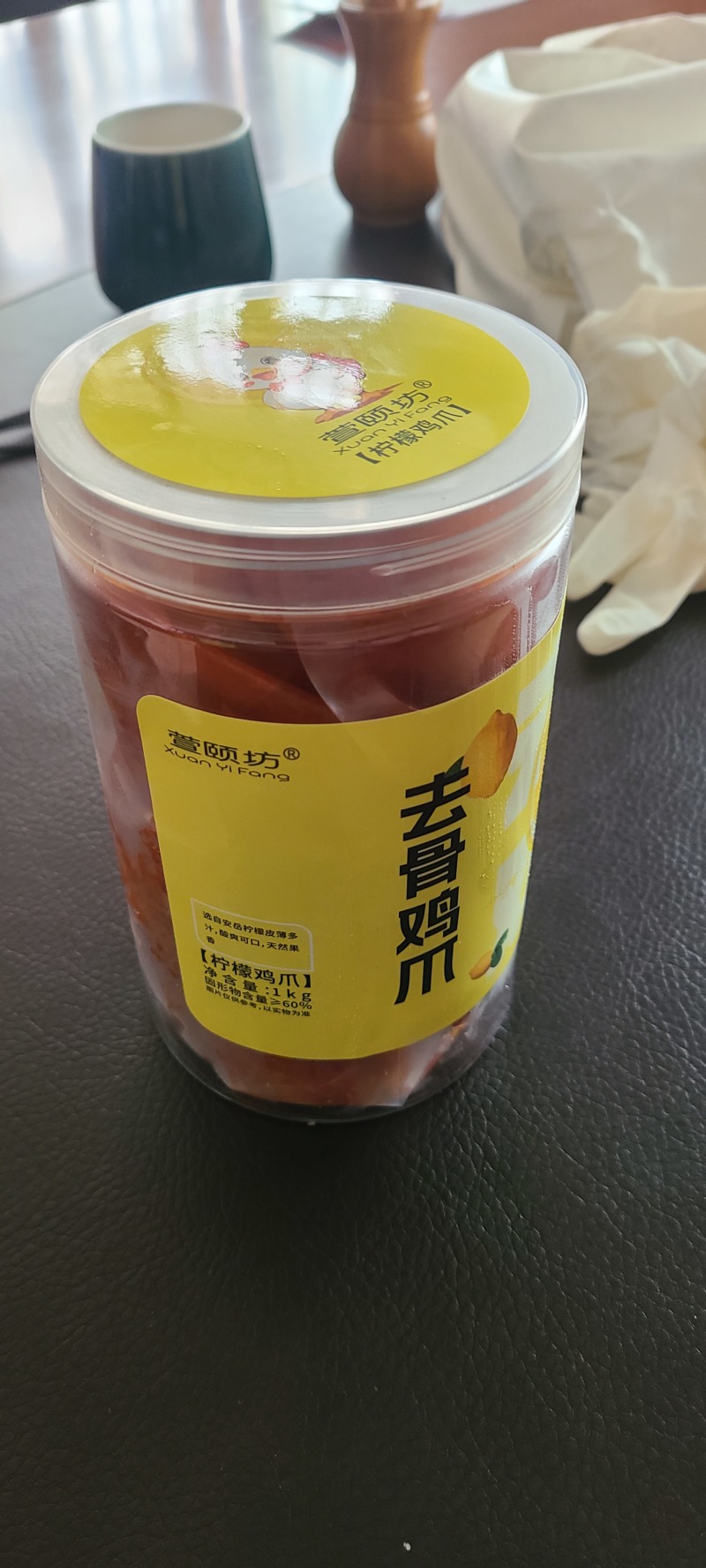 无骨鸡爪，纯手工熟脱，味道纯正，无添加剂，无防腐剂，