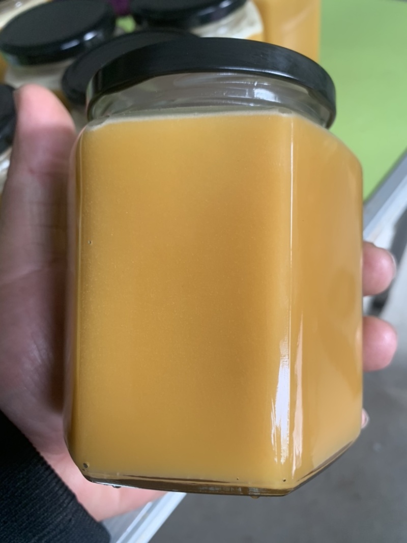 云南土蜂蜜压榨