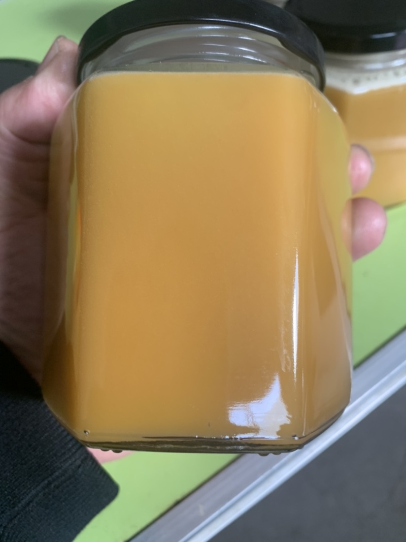 云南土蜂蜜压榨