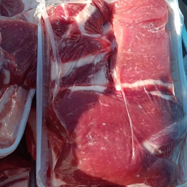 黑猪肉、溜达草猪生长周期在15个月左右【一件代发