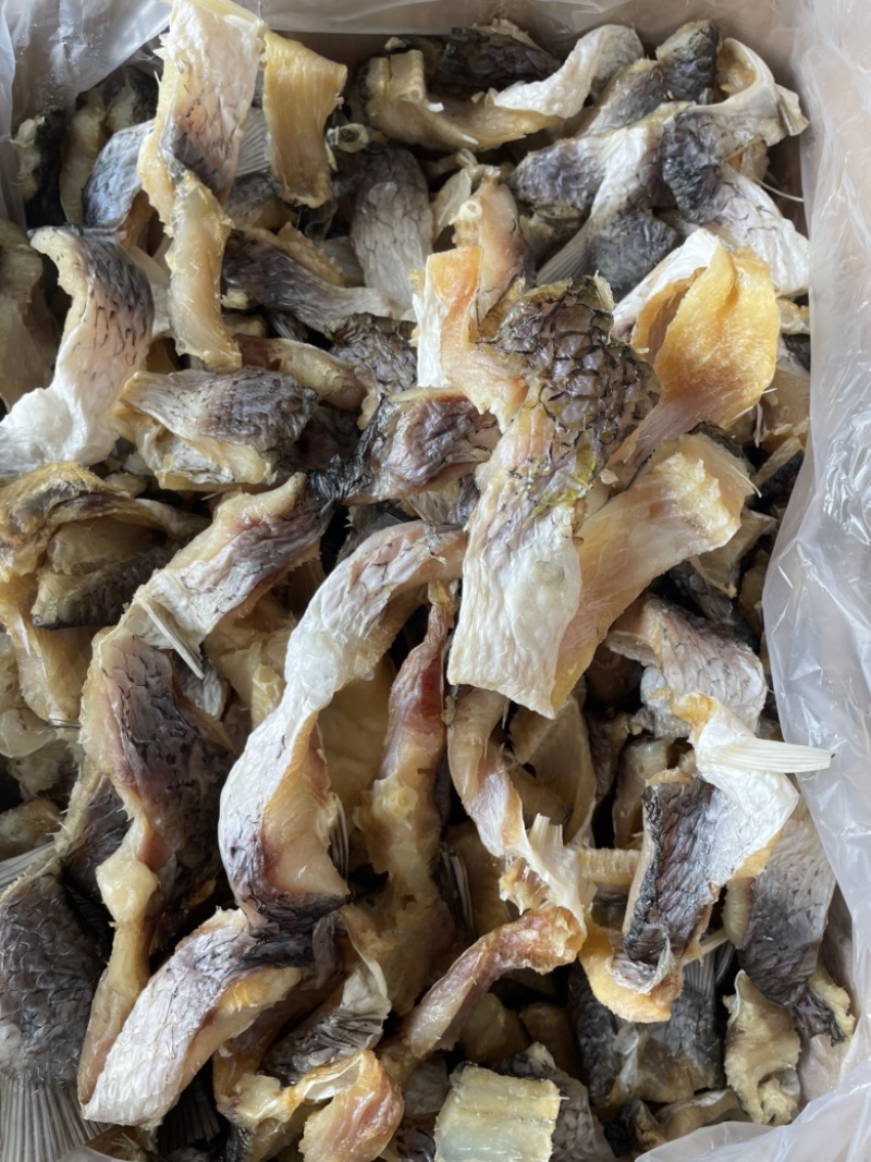 风干草鱼条腊鱼干草鱼条鱼干皖鱼干地摊电实体