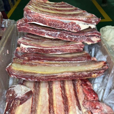 牛排，牛扇骨、牛肉，内蒙本地牛排，肉多。做锅。