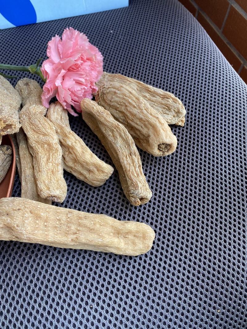 天麻批发产地货源充足，大别山天麻干货黄天麻
