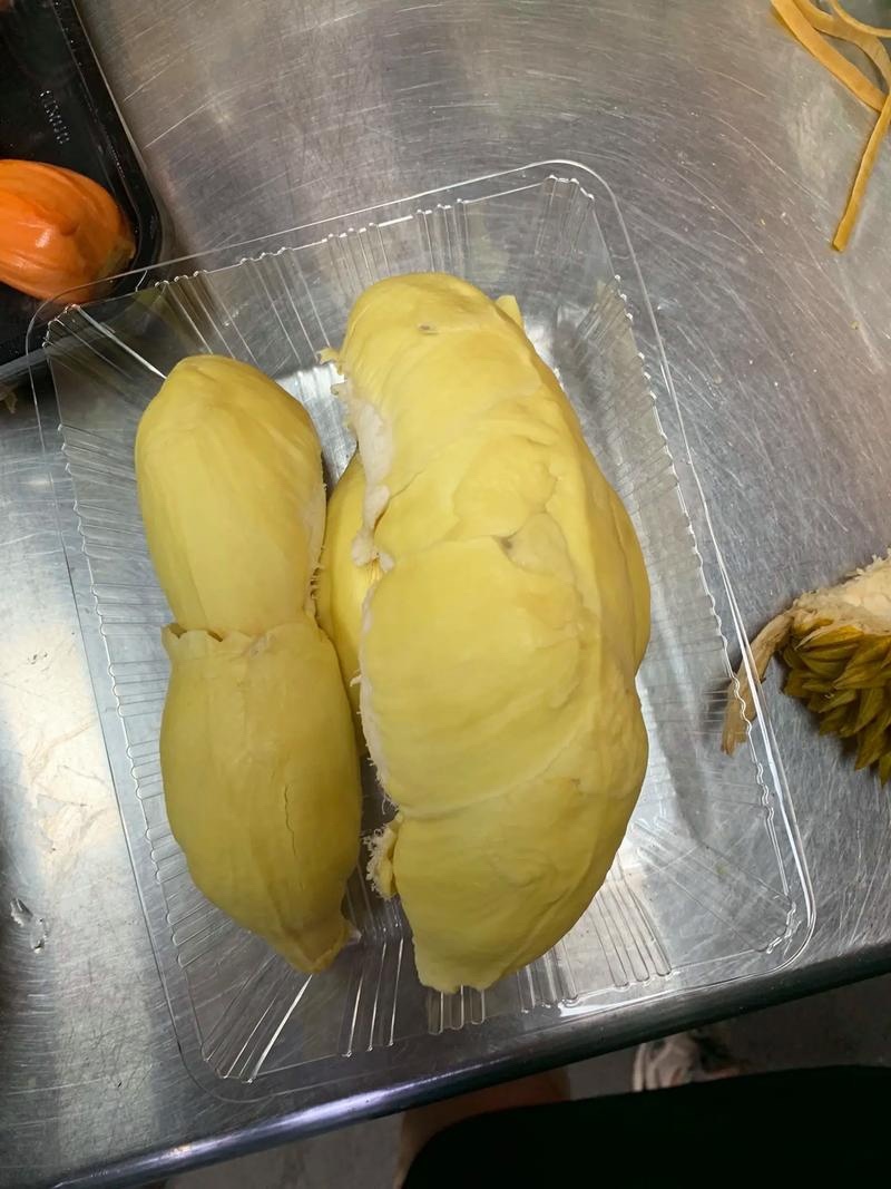 金枕榴莲果肉不带壳3.2斤重顺丰快递包邮到家