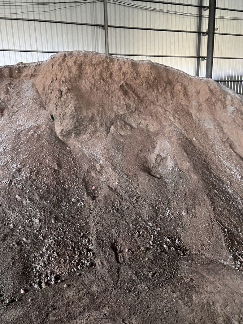 发酵鸡粪厂家大量批发种植大姜红薯土豆底肥发酵纯鸡粪有机肥