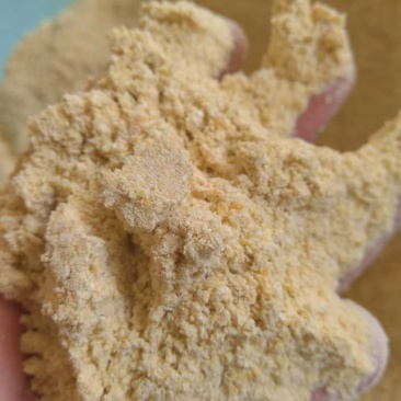 玉米面，淀粉厂碎玉米，做成