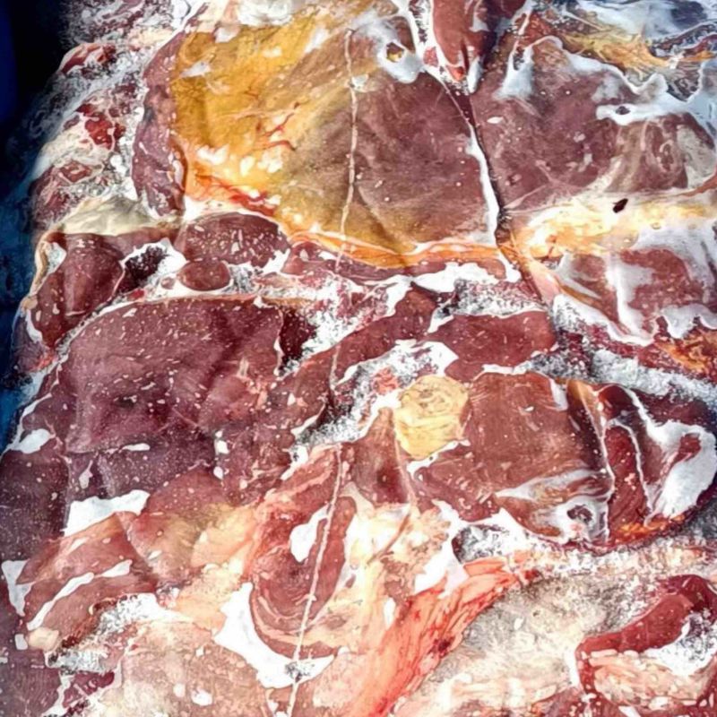 纯干牛肉，货源充足，全国发货，手续齐全，需要的老板联系。