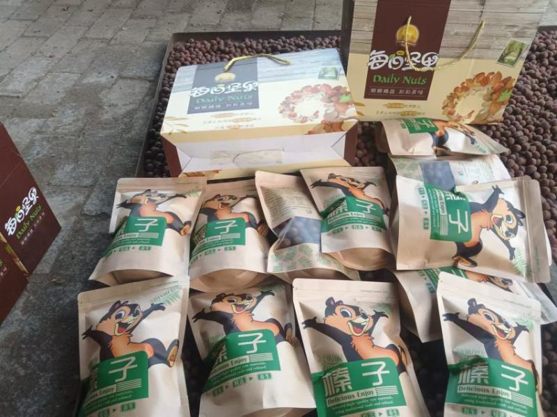 精品榛子大量上市自家种植品质保证量大价优欢迎下单