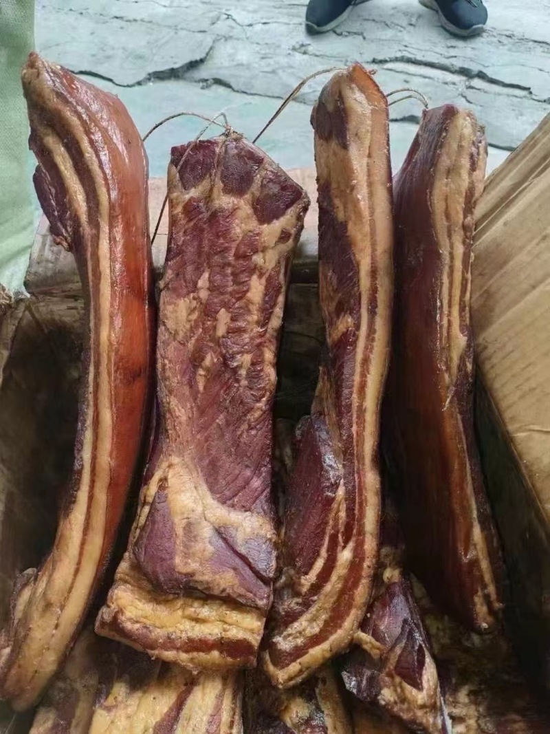 烟熏腊肉青猪三线肉五花腊肉