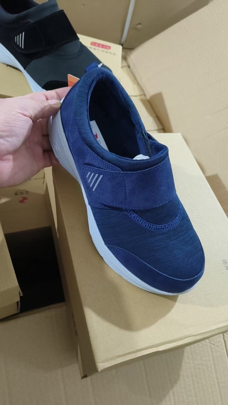 尾货1240双，35-41，足间道的，吊牌手提袋，