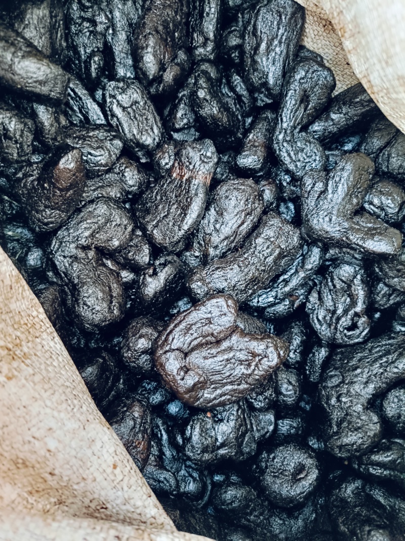 制黄精，九蒸九晒古法炮制精选大个，8~9个一公斤个个精选