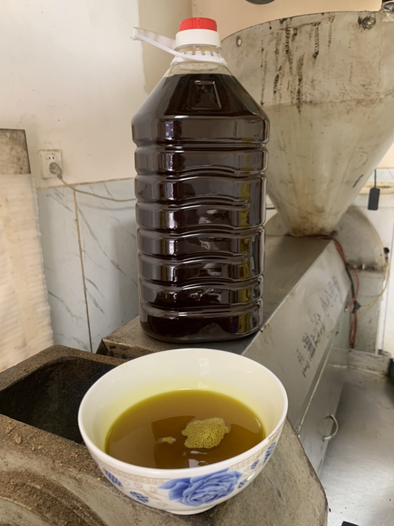 纯正菜籽油46一桶，餐饮食堂单位必备浓香菜籽油