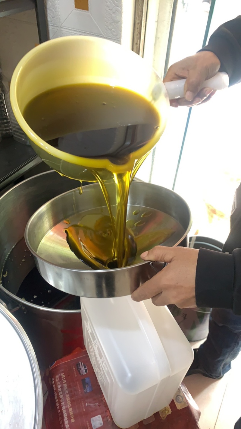 纯正菜籽油46一桶，餐饮食堂单位必备浓香菜籽油