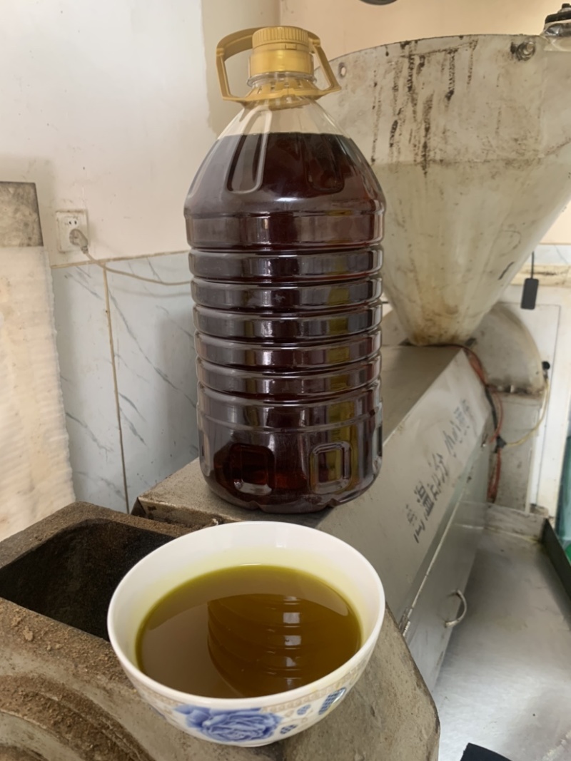 纯正菜籽油46一桶，餐饮食堂单位必备浓香菜籽油