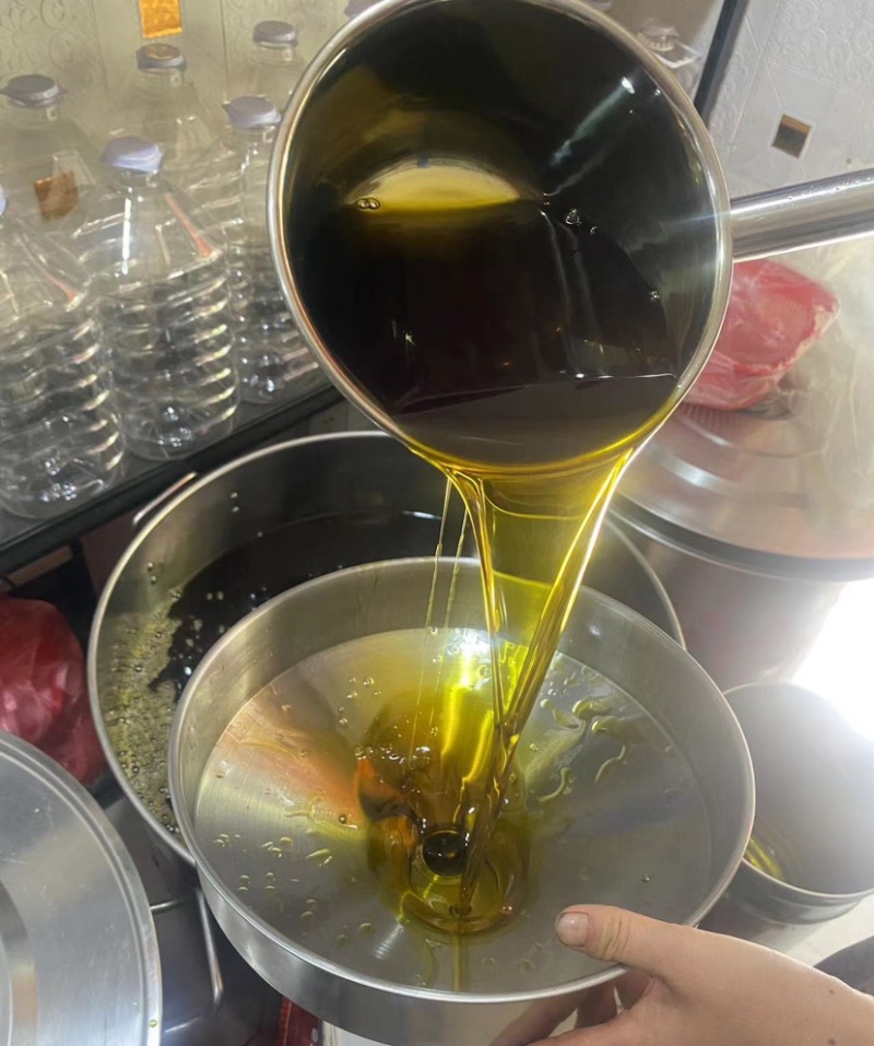 非转基因纯菜籽油5升46元，净重9.2斤，终端工厂直供