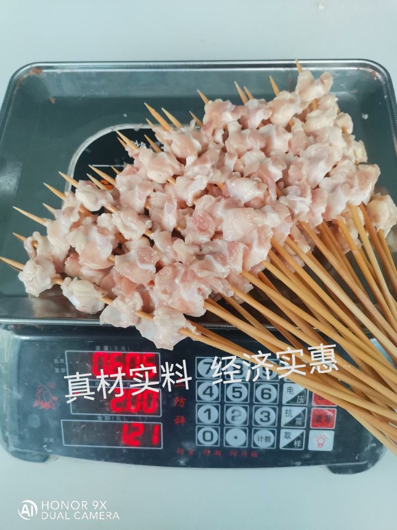 掌中宝串原料新鲜，真材实料卖相美观，烧烤佳品。