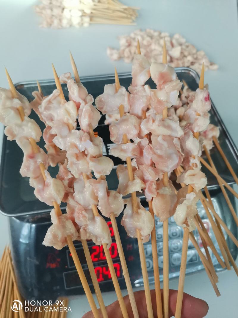 掌中宝串原料新鲜，真材实料卖相美观，烧烤佳品。