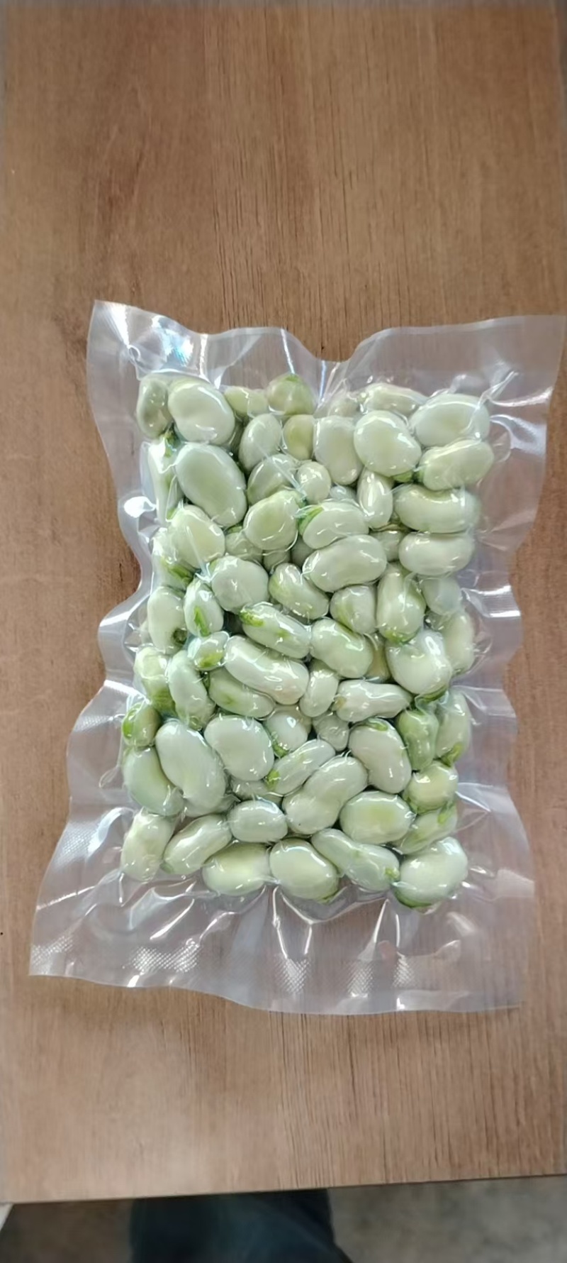 云南露天新鲜蚕豆.全手工制作.现彩现发.货源稳定.供应
