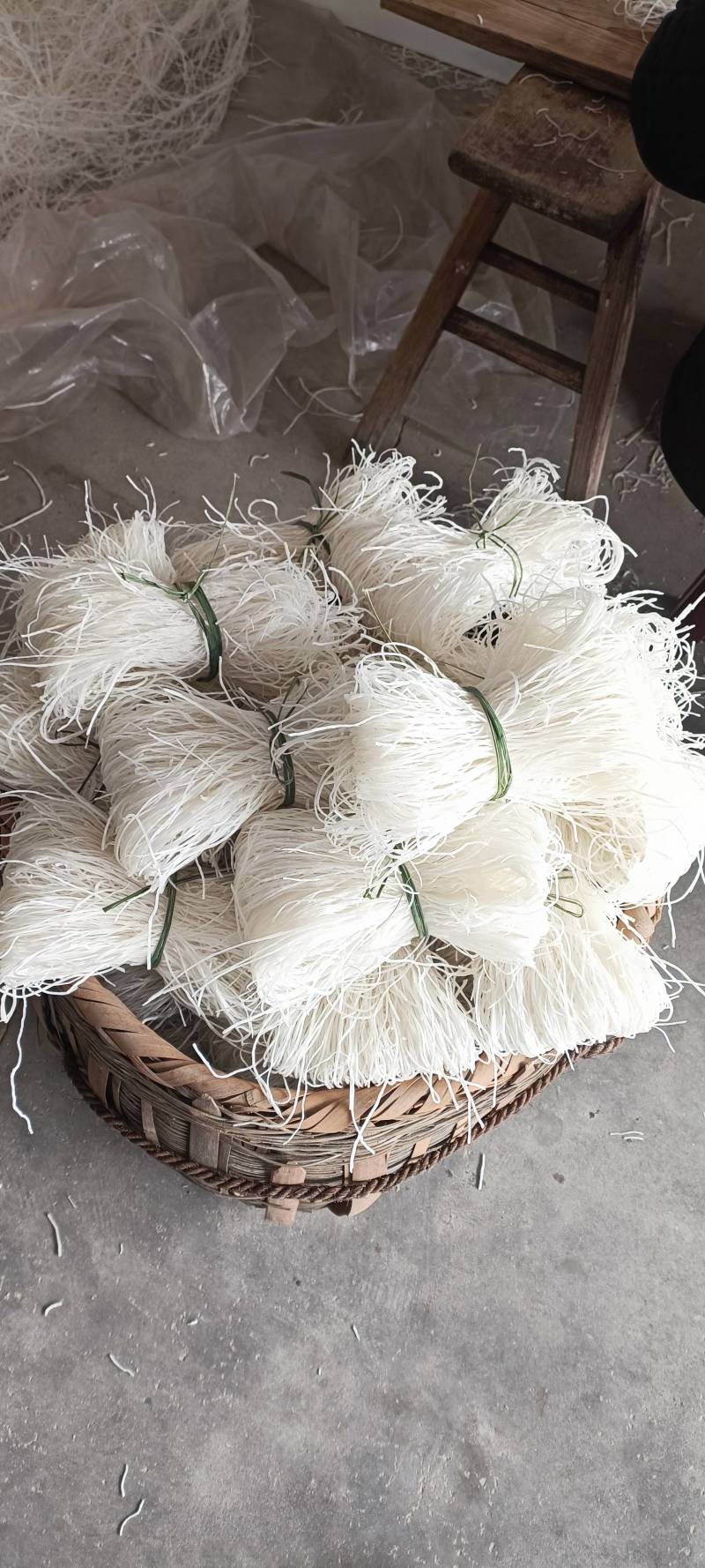 益阳安化特产红薯粉丝，手工制作，口感滑嫩，健康美味，火锅、凉