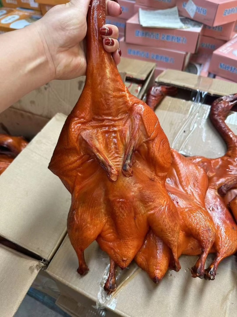 板鸭烟熏板鸭地摊板鸭展会板鸭
