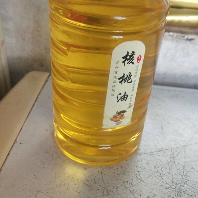 精品核桃油自产自销品质保障口感好价格实惠欢迎老板联系