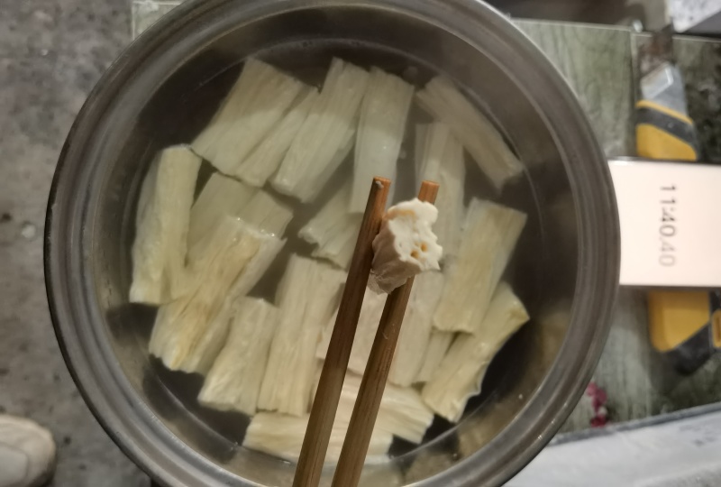 【推荐】黄豆腐竹、针对卤菜店调制新品、货源充足、厂家直供
