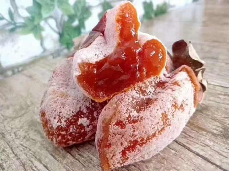 满满的秋意，藏在这块甜甜的柿饼里，自家做的手工吊柿饼