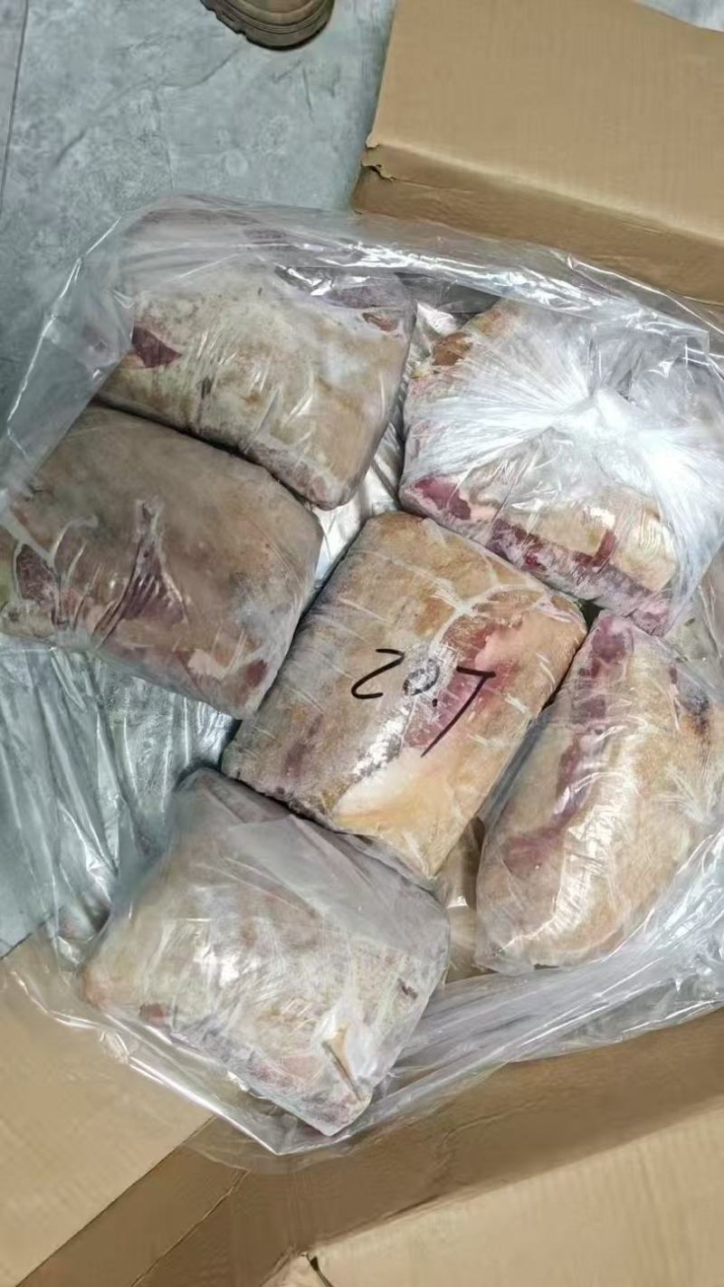 内蒙带皮纯干羊腿肉包