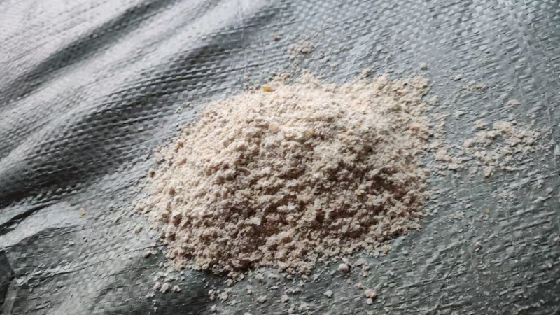玉米粉做玉米粥下来的玉米粉饲料厂和养殖场好产品
