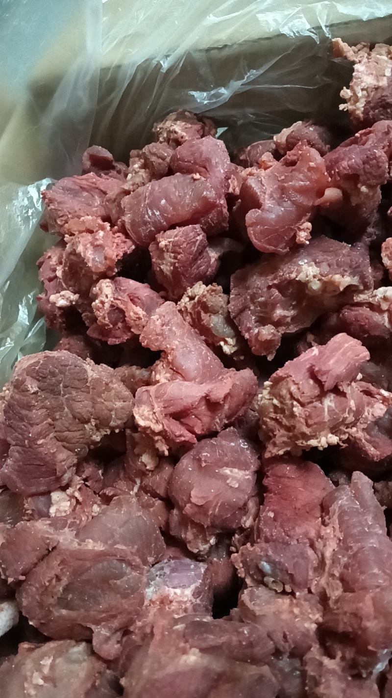 五香牛小脸肉，鲜货实拍，有大量现货，25一斤，货源稳定。
