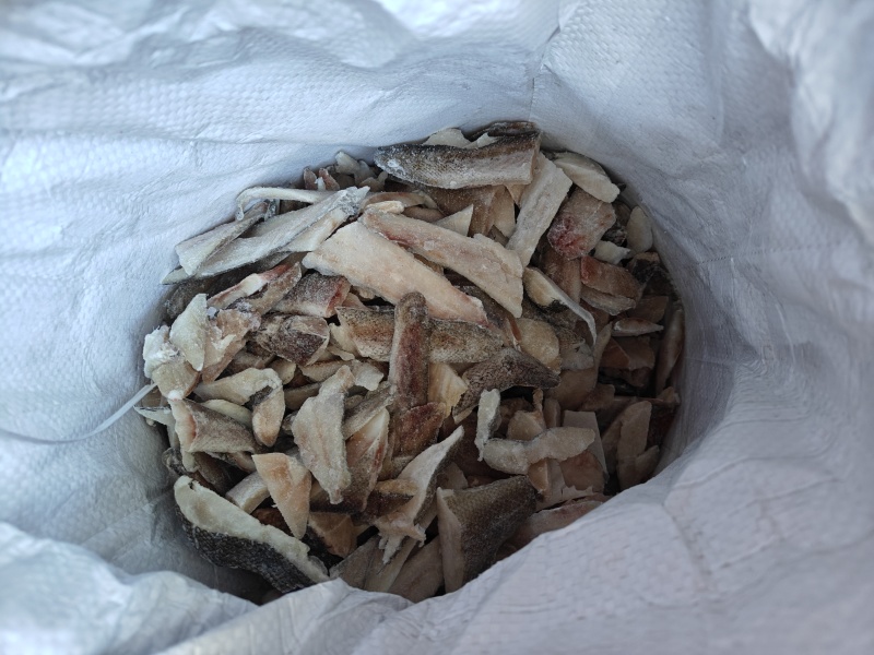 鳕鱼带皮碎肉明太鱼带皮肉袋子装的包含运费价咨询为实