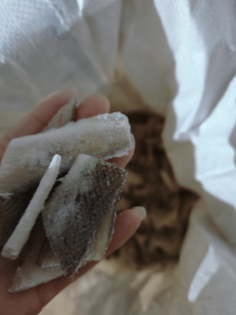 鳕鱼带皮碎肉明太鱼带皮肉袋子装的包含运费价咨询为实
