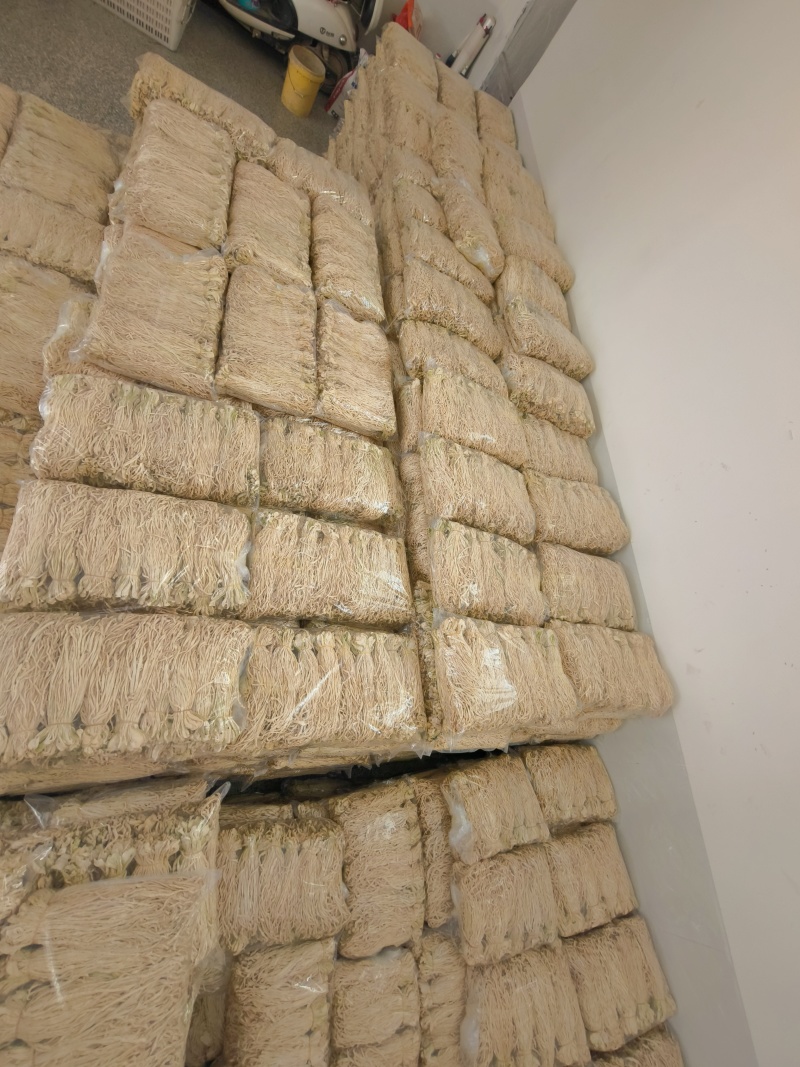 云南自然风干产地直发白萝卜干条大小包装可选！萝卜条