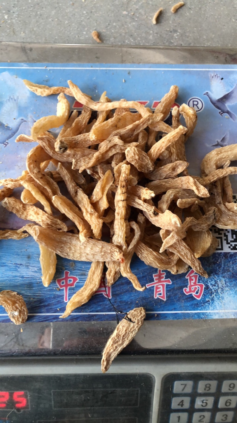 天麻小果四级天麻批发，大别山罗田天麻黄天麻干货50个左右