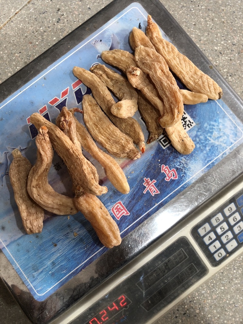 天麻小果四级天麻批发，大别山罗田天麻黄天麻干货50个左右