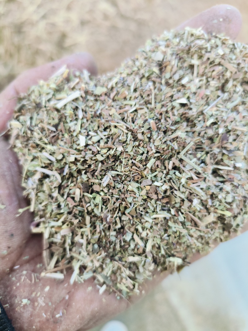 花生秧叶粉，花生秧羊草