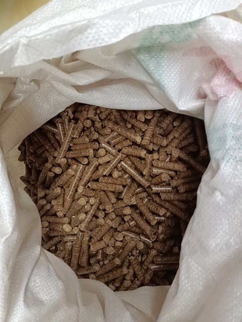精品小炉料生物质颗粒，灰份少，不结焦，热值高，厂家直销