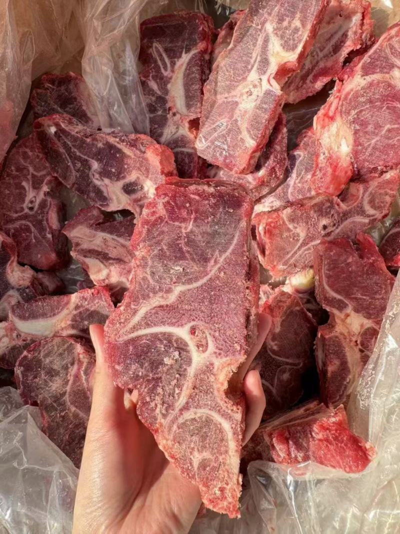满肉牛脖骨