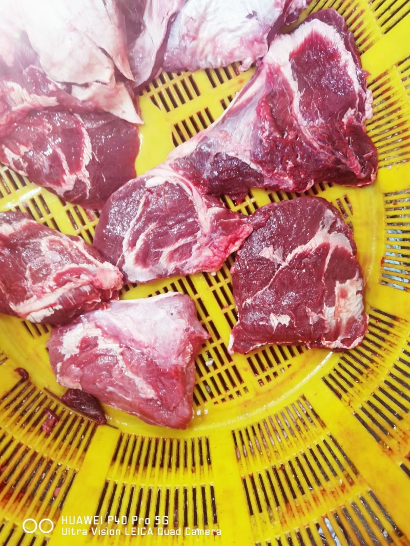 【牛小脸肉】冻牛头缓化剔下来的二次加工产品，一块半斤左右