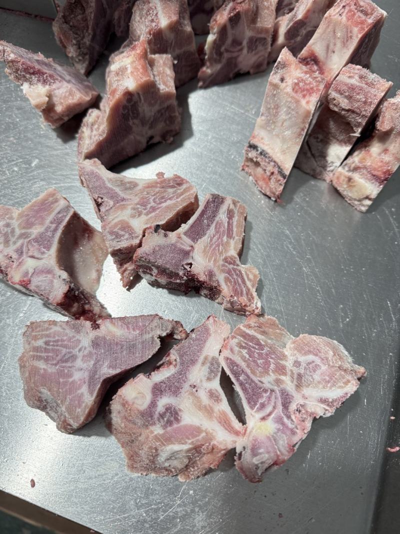 母猪龙骨带肉率40-50%
