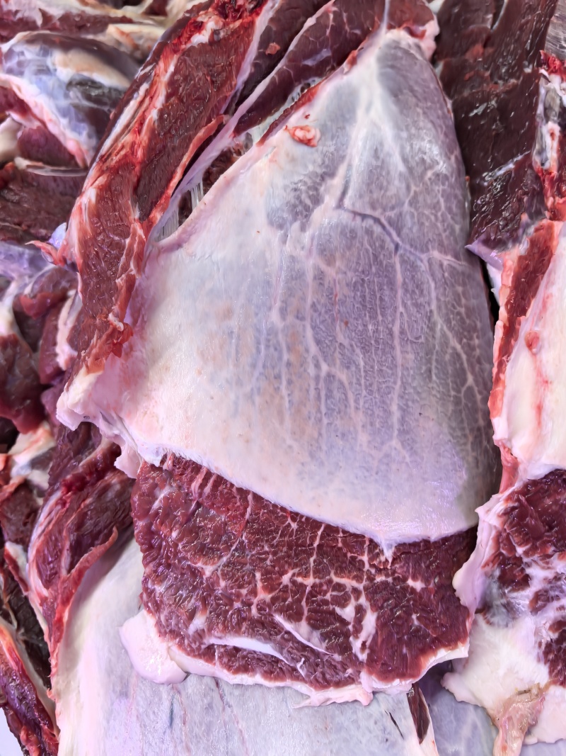 批发牛肉品质好价格低每天新鲜屠宰大量现货