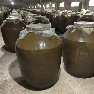 白酒基酒，53度酱香型，支持一件定制，欢迎品鉴。