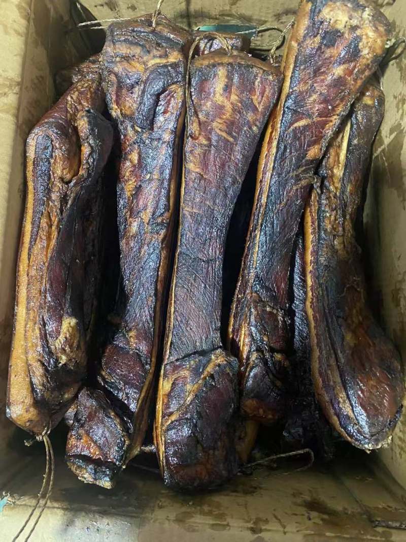 腊肉烟熏五花肉青猪五花肉现货供应