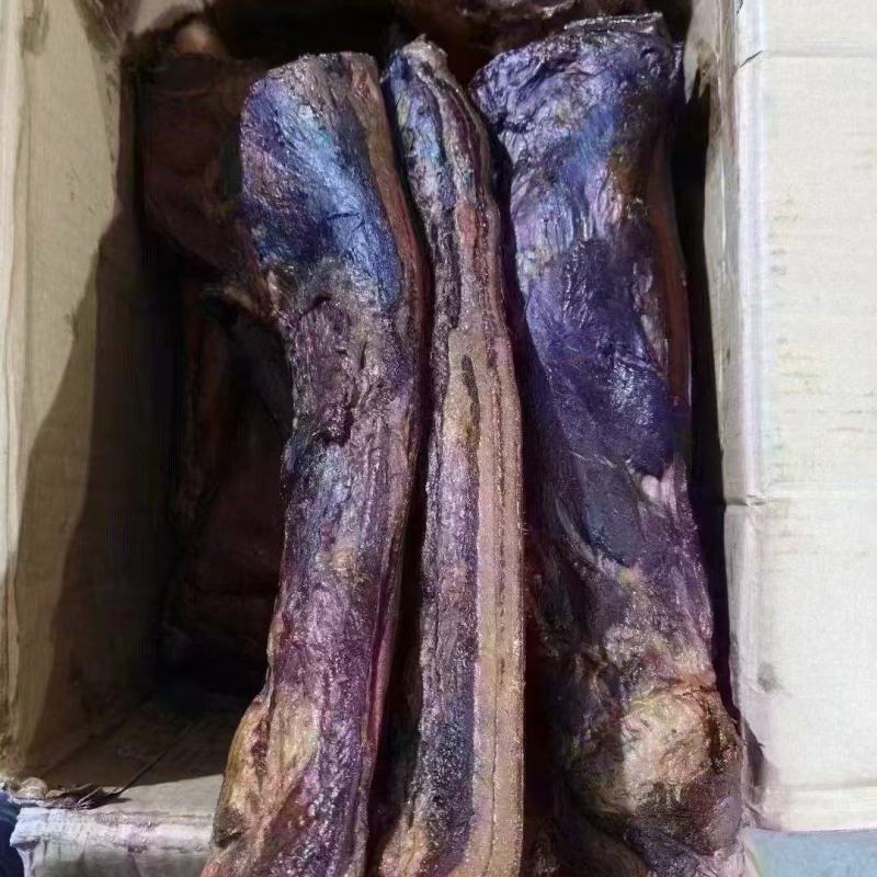 三线肉三线腊肉烟熏腊肉地摊腊肉地摊展销会**